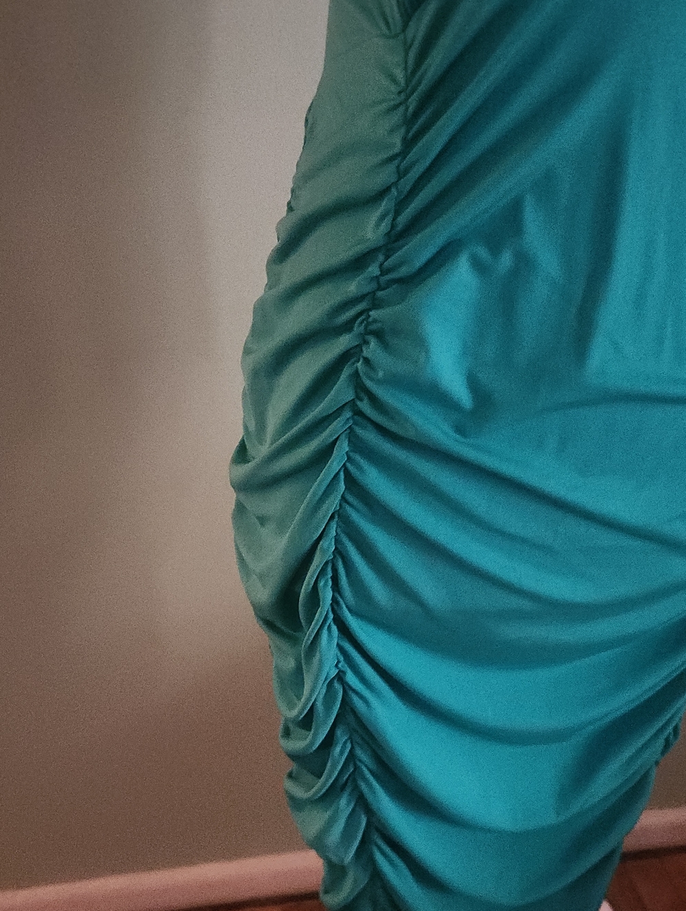 Turquoise V-Neck Ruched Bodycon Dress - Picture 3 of 3